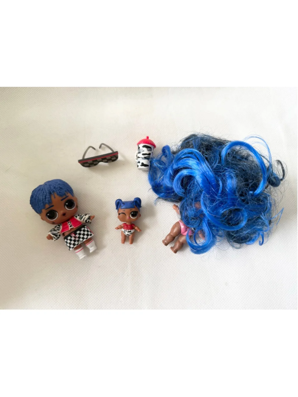 LOL Surprise Family Set of 3 Family- City Slicker Boy Doll , Lil Downtown Doll